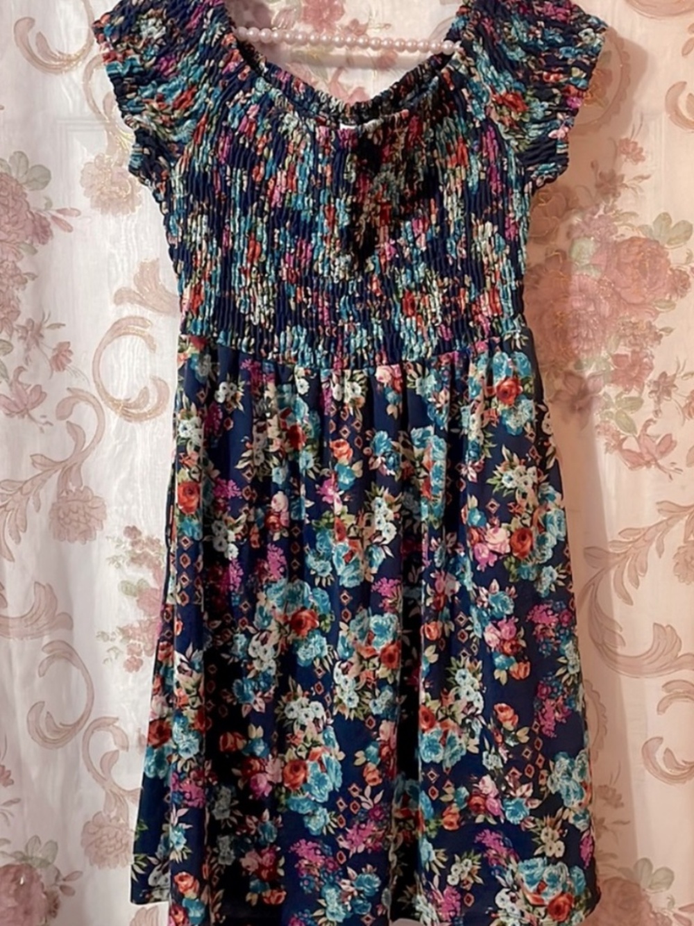 Cold shoulder mini